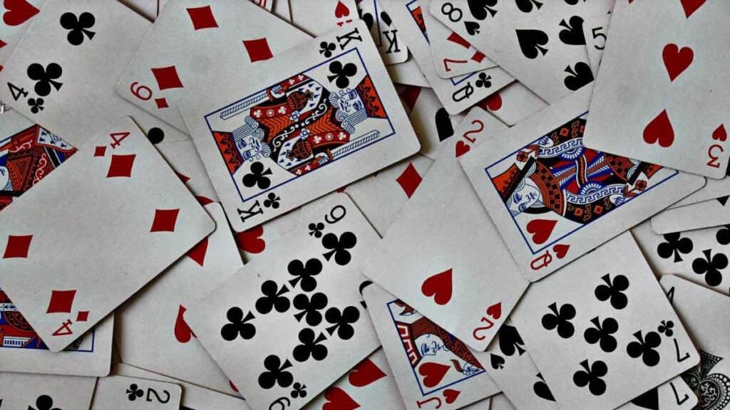 Quantos jogadores participam de uma partida? As regras e conceitos do poker